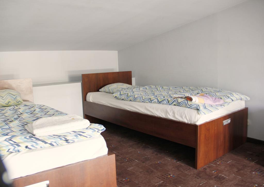 Tutti Frutti Hostel Краков Экстерьер фото