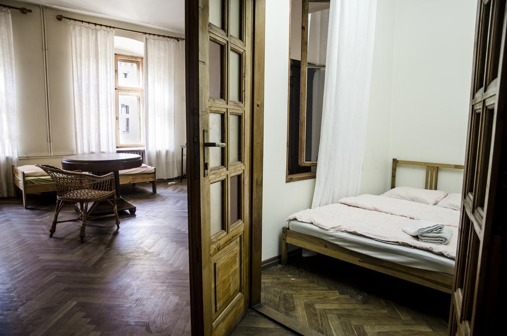 Tutti Frutti Hostel Краков Экстерьер фото